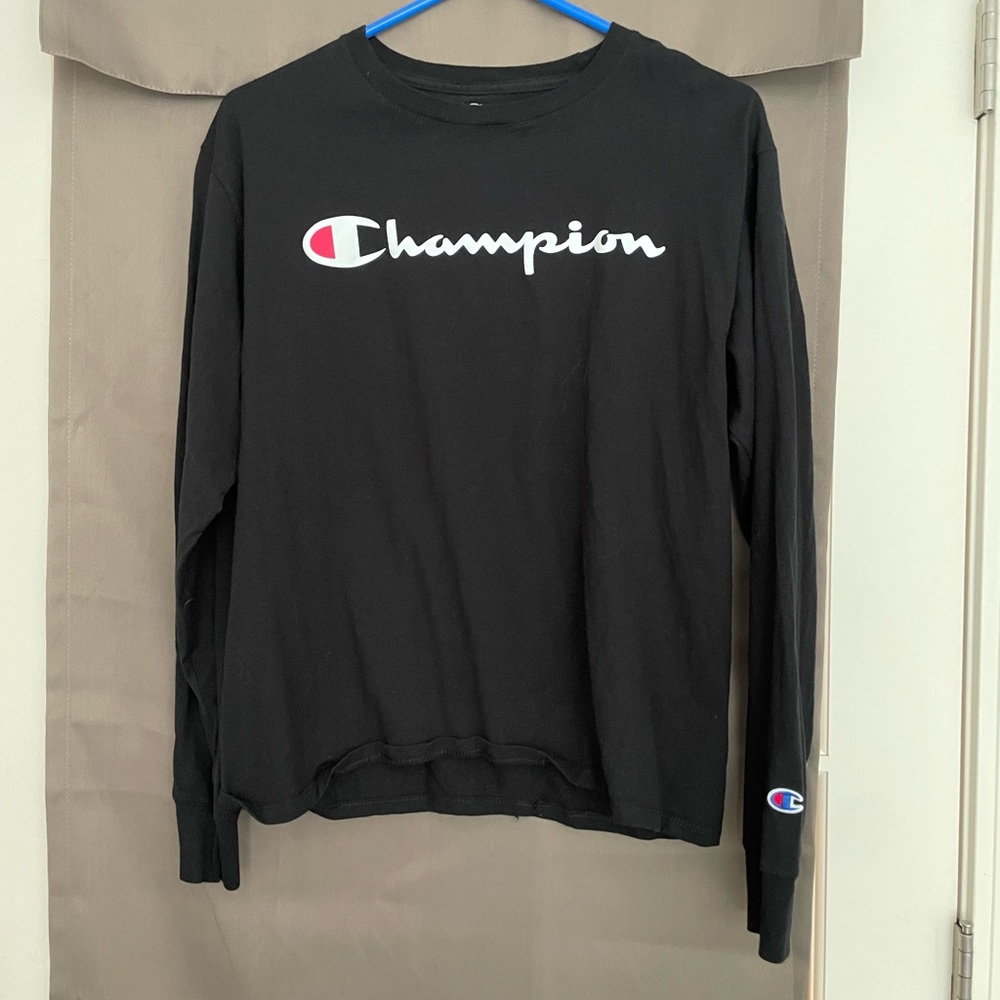 Long sleeve black Champion tee